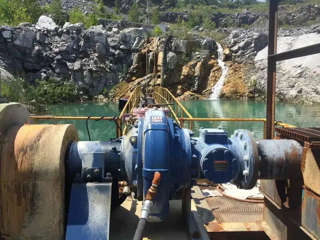 Voorbeeld van een betrouwbare opstelling van een centrifugaalpomp